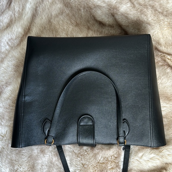 GUCCI
Medium Tote with Double G in Black Leather - Picture 7 of 10